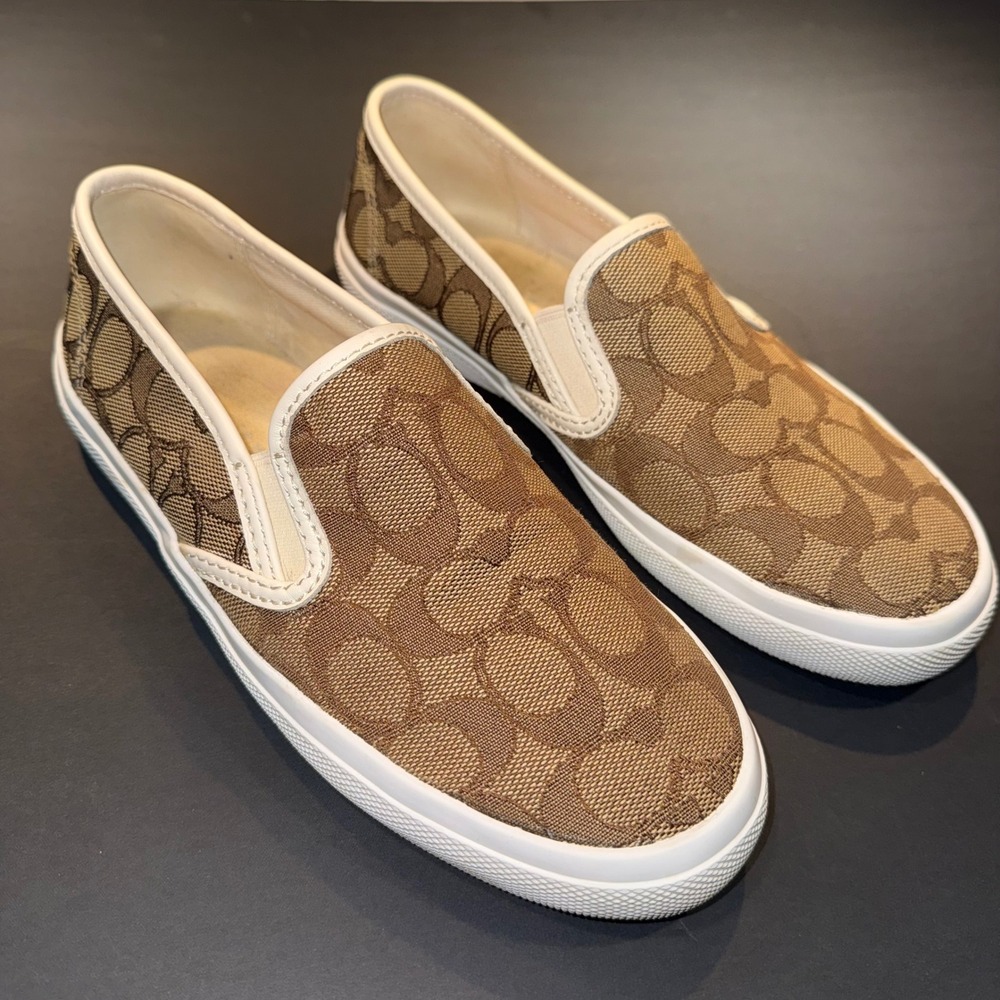 Coach‎ Chrissy Slip On Sneakers Signature Canvas Khaki Womens 6B Casual Shoes